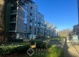 2 bedroom Apartment for sale in London