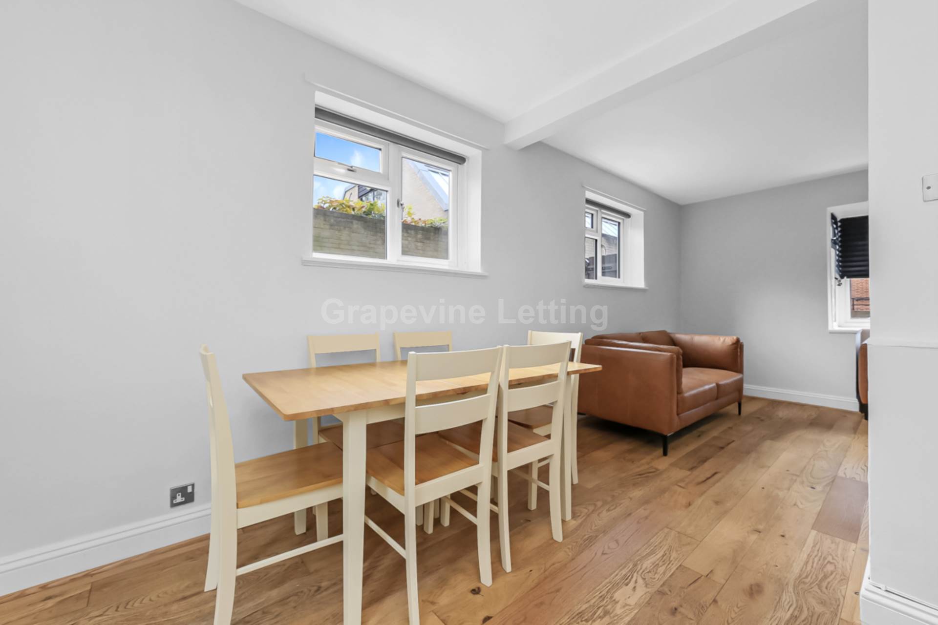 Additional Property Image 4 bedroom Detached to rent in London 3