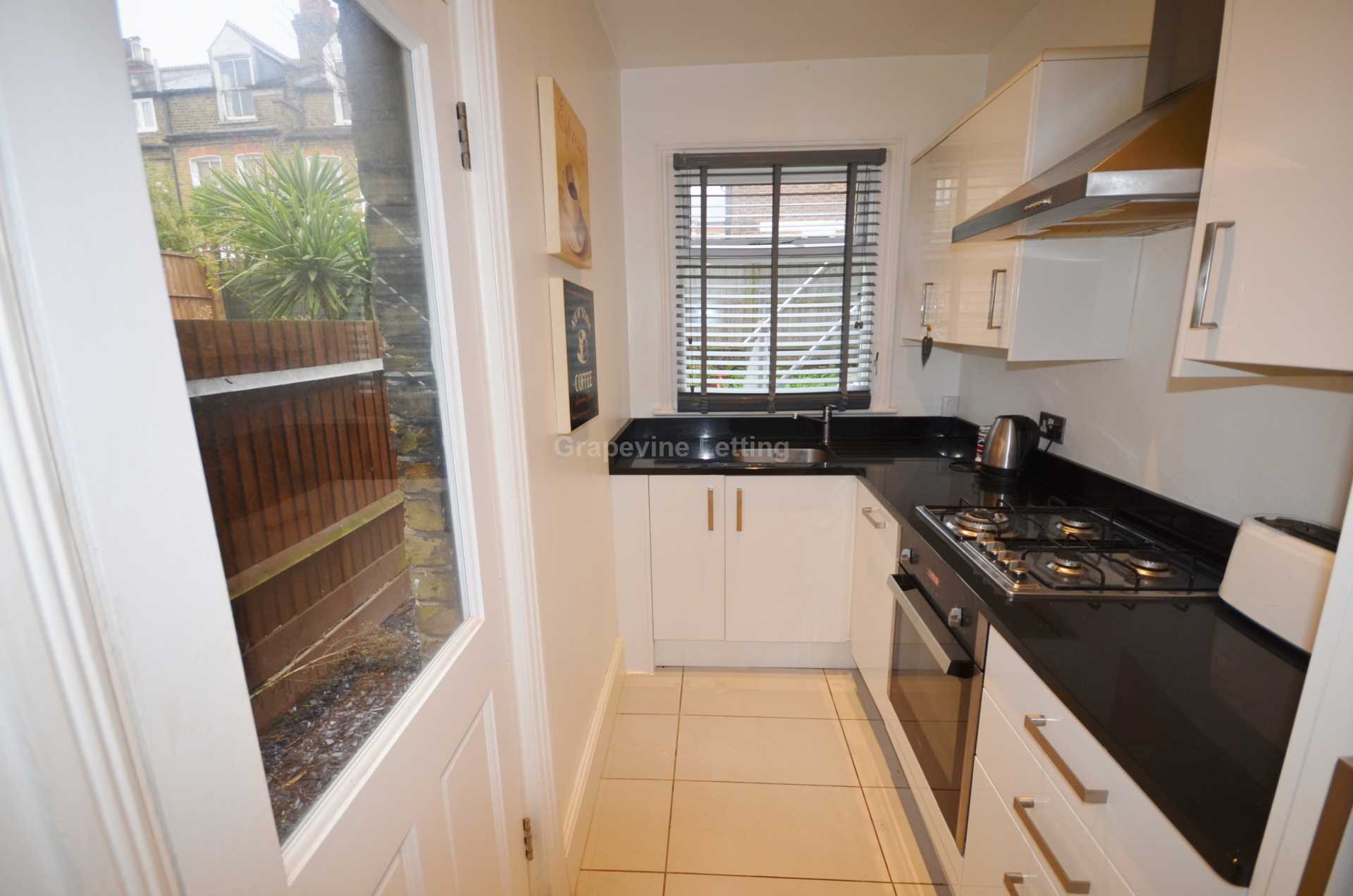 Additional Property Image 3 bedroom Apartment to rent in London 8