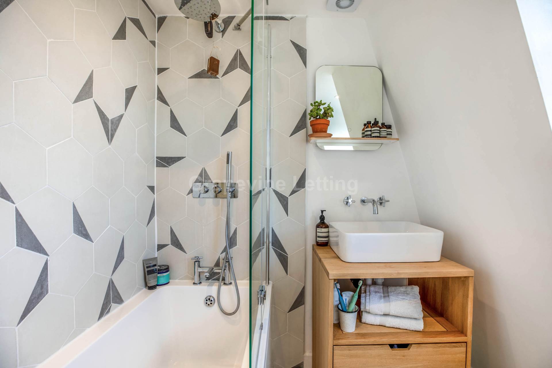 Additional Property Image 3 bedroom Flat to rent in London 13