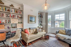 3 bedroom Flat to rent in London