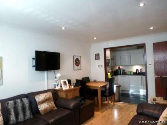 2 bedroom Apartment for sale in London