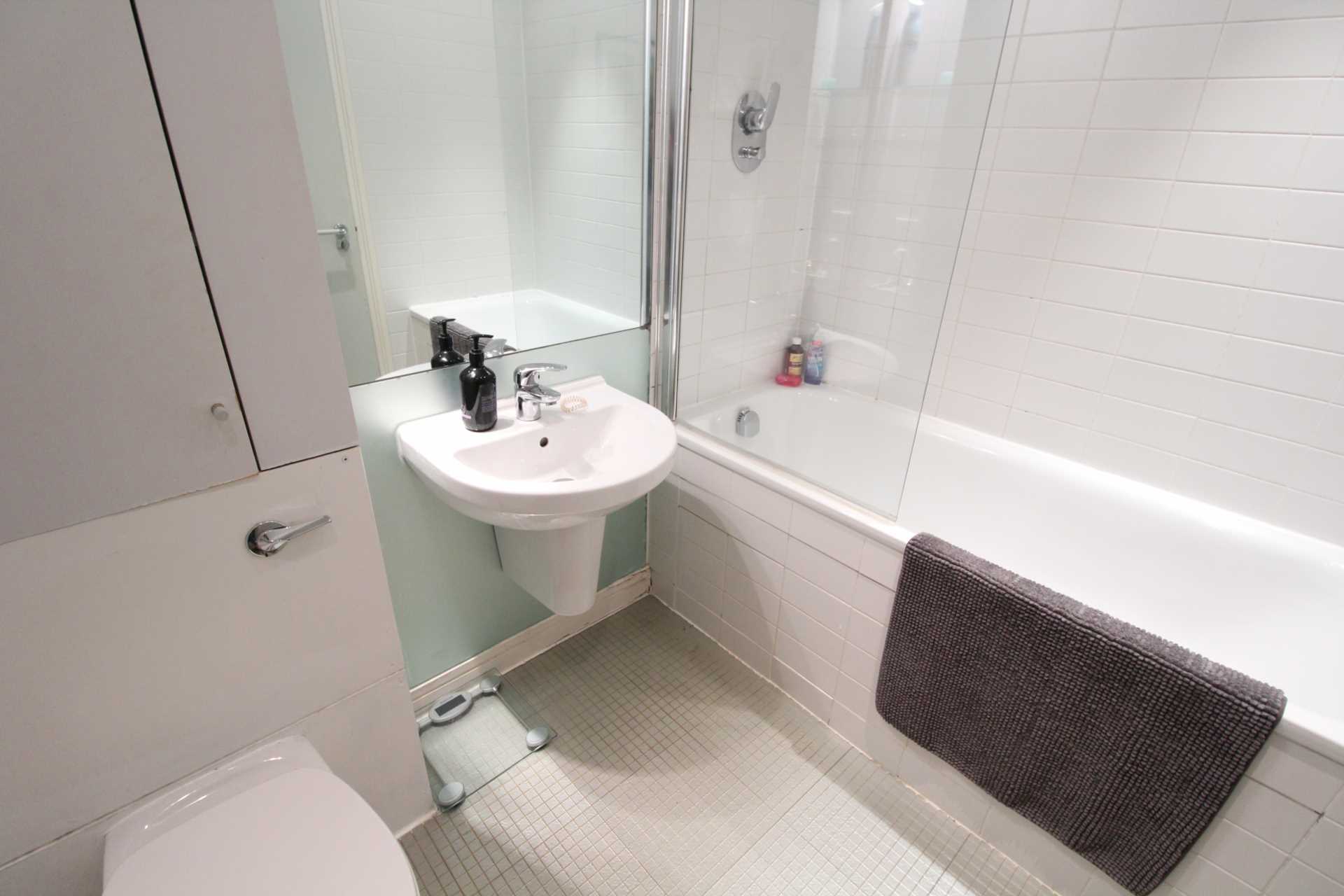 Additional Property Image 2 bedroom Apartment to rent in Manchester 11