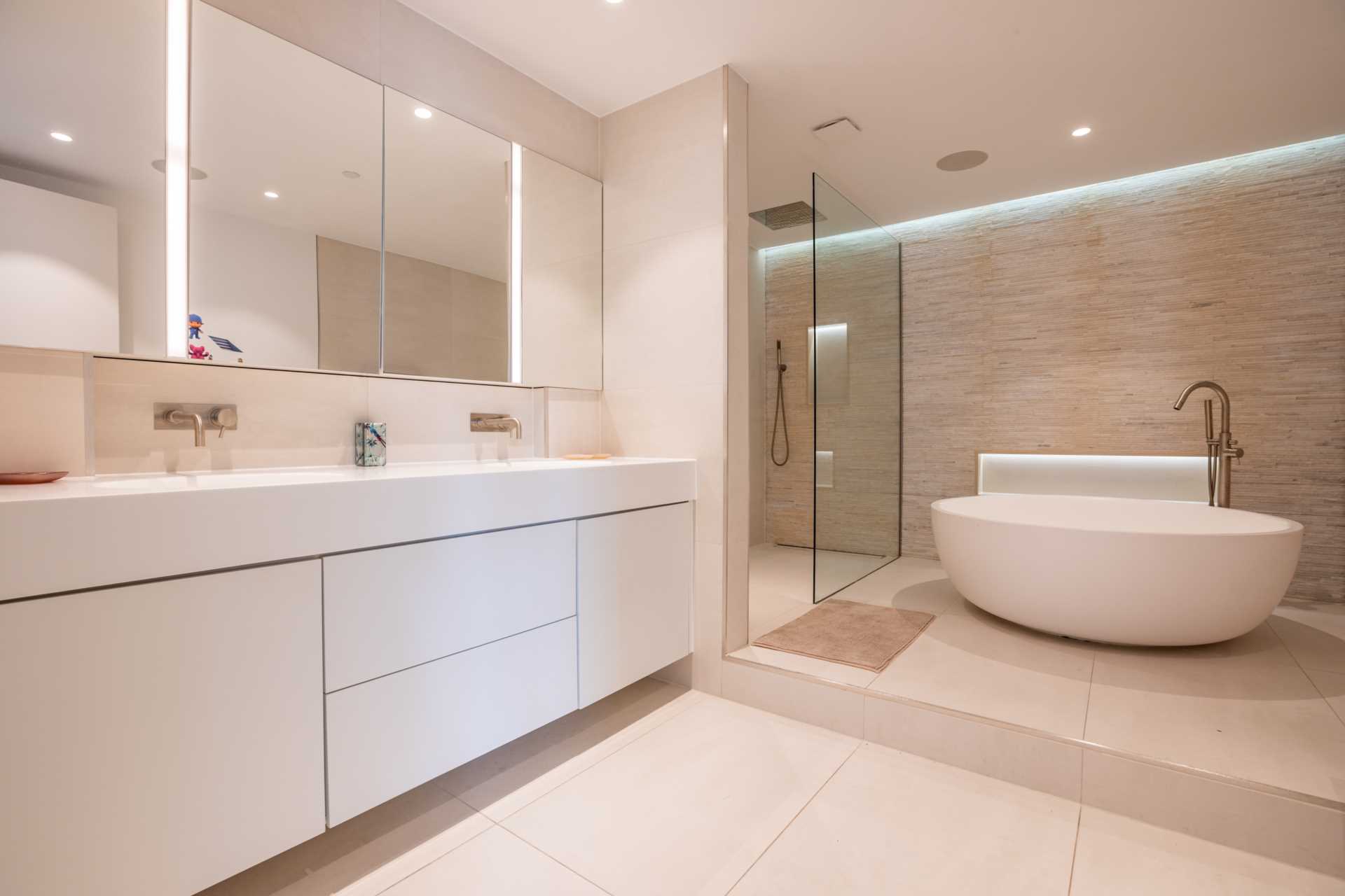 Additional Property Image 4 bedroom Apartment to rent in Manchester 8
