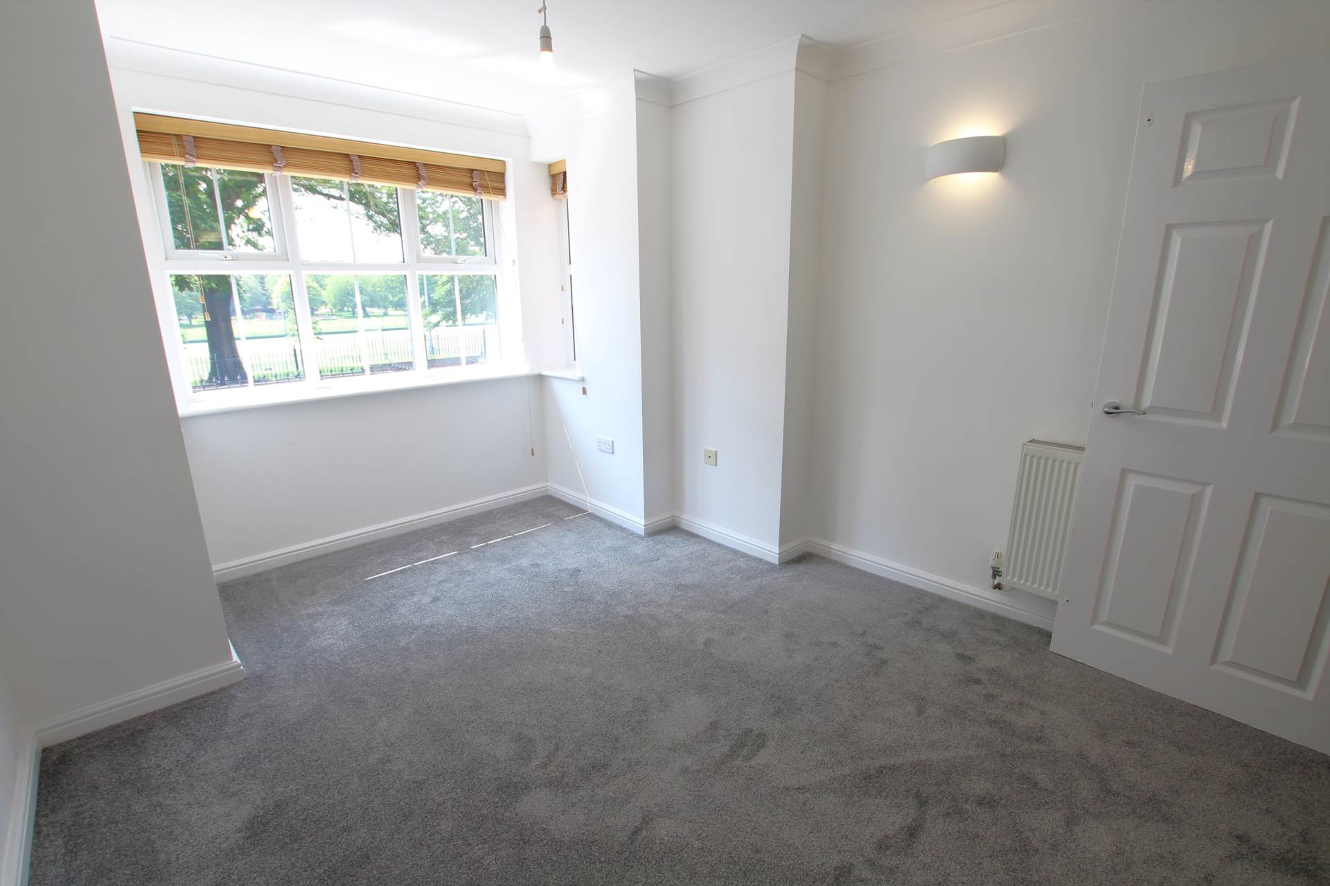 Additional Property Image 4 bedroom Semi Detached to rent in Salford 3
