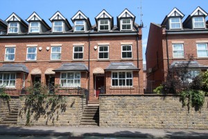 4 bedroom Semi Detached to rent in Salford