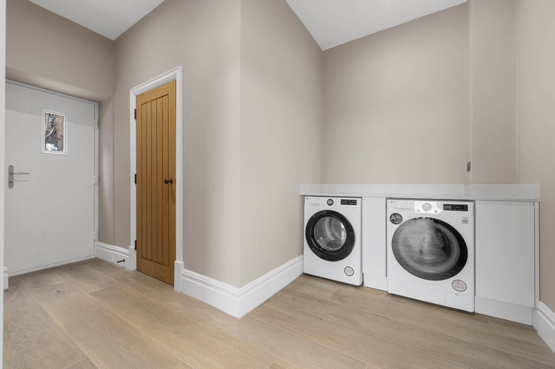 Additional Property Image 5 bedroom Detached to rent in Alderley Edge 14