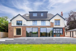 5 bedroom Detached to rent in Alderley Edge
