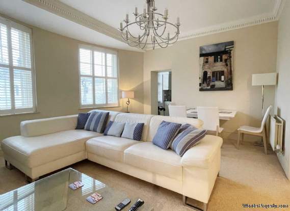 3 bedroom Apartment to rent in Brighton