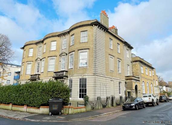 Additional Property Image 3 bedroom Apartment to rent in Brighton 2
