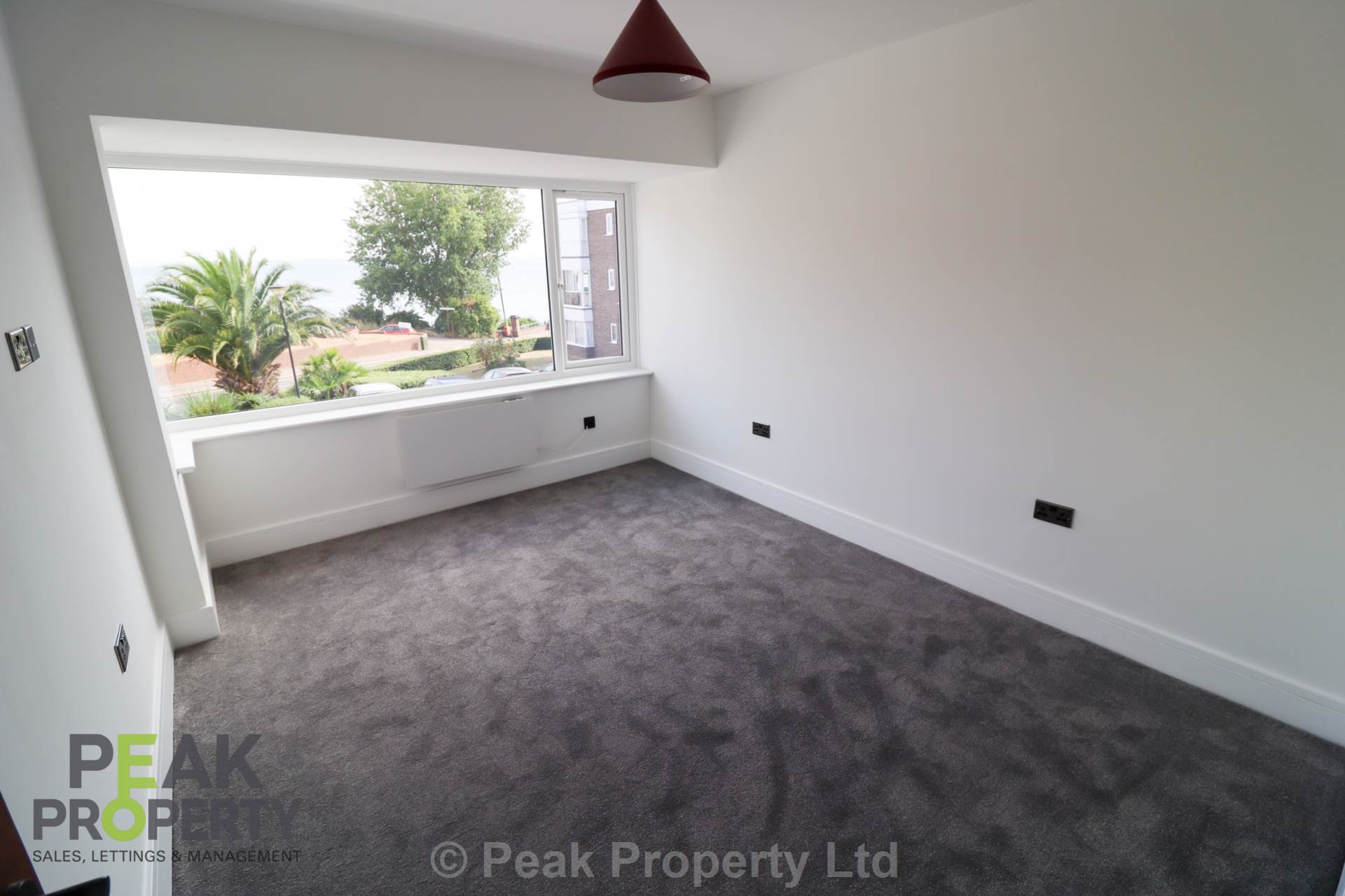 Additional Property Image 2 bedroom Apartment to rent in Westcliff On Sea 3