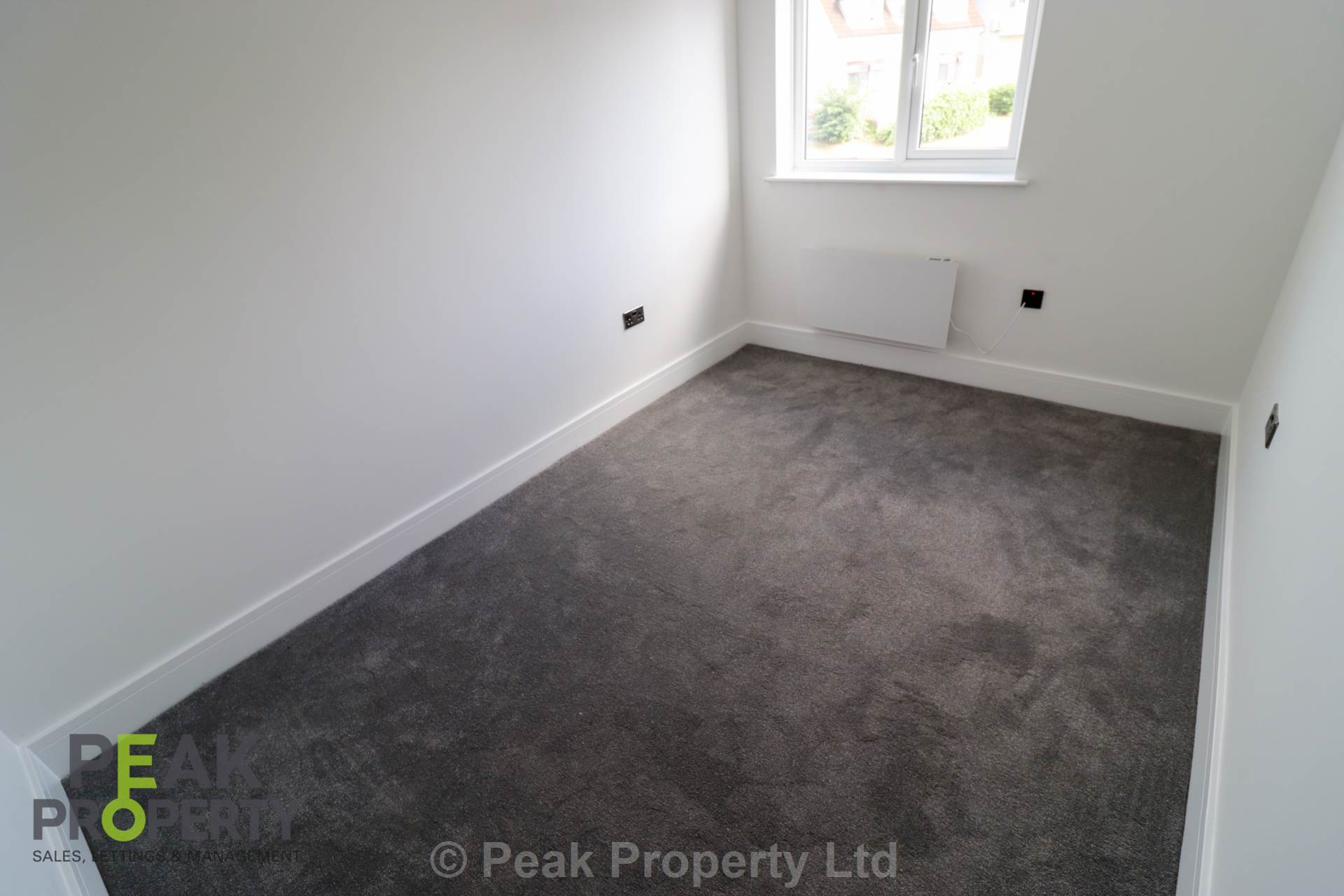 Additional Property Image 2 bedroom Apartment to rent in Westcliff On Sea 5