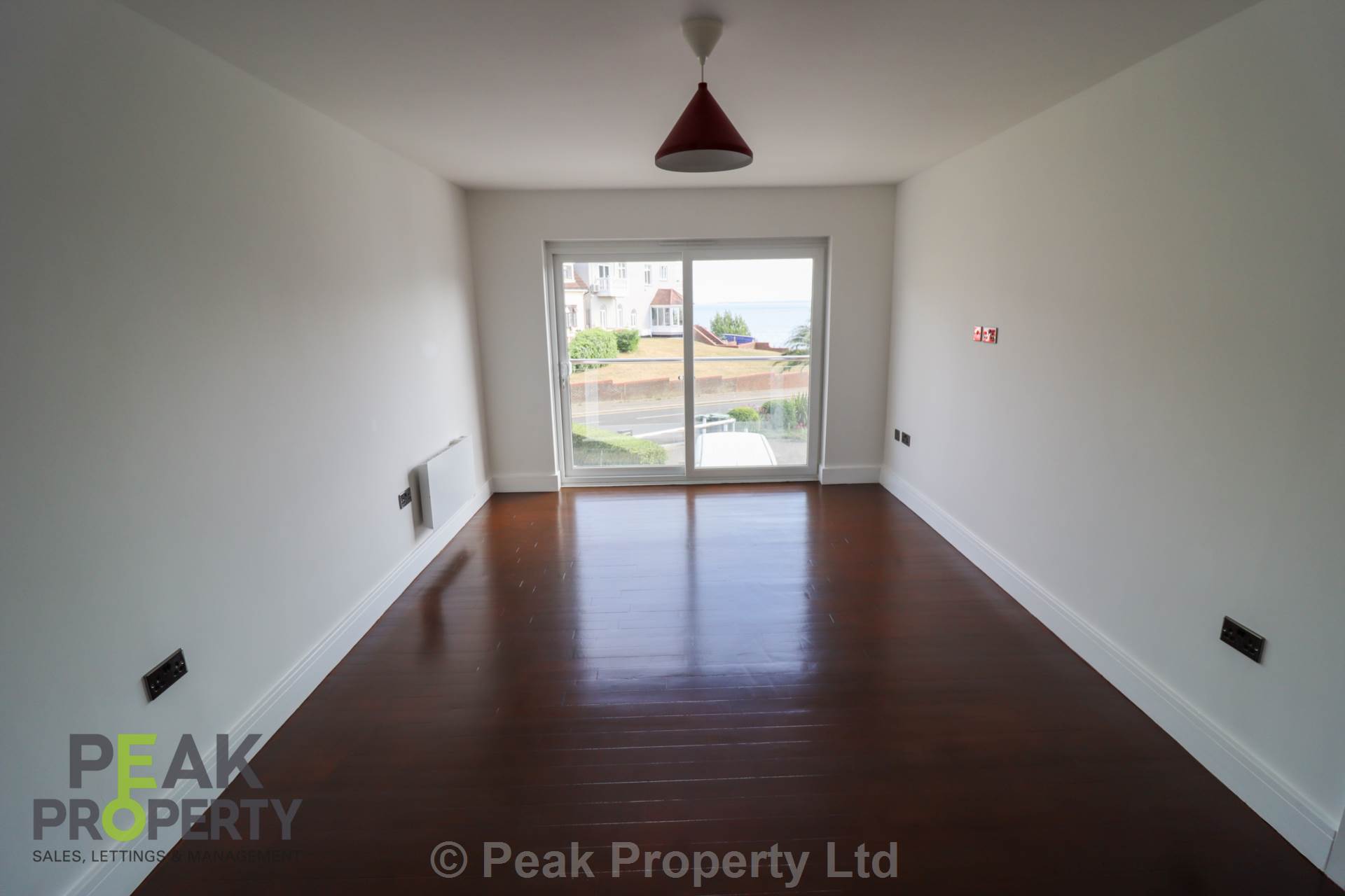 Additional Property Image 2 bedroom Apartment to rent in Westcliff On Sea 6