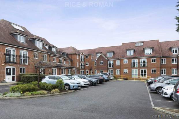 1 bedroom Retirement Property for sale in West Byfleet