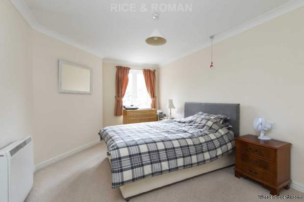 Additional Property Image 1 bedroom Retirement Property for sale in West Byfleet 4
