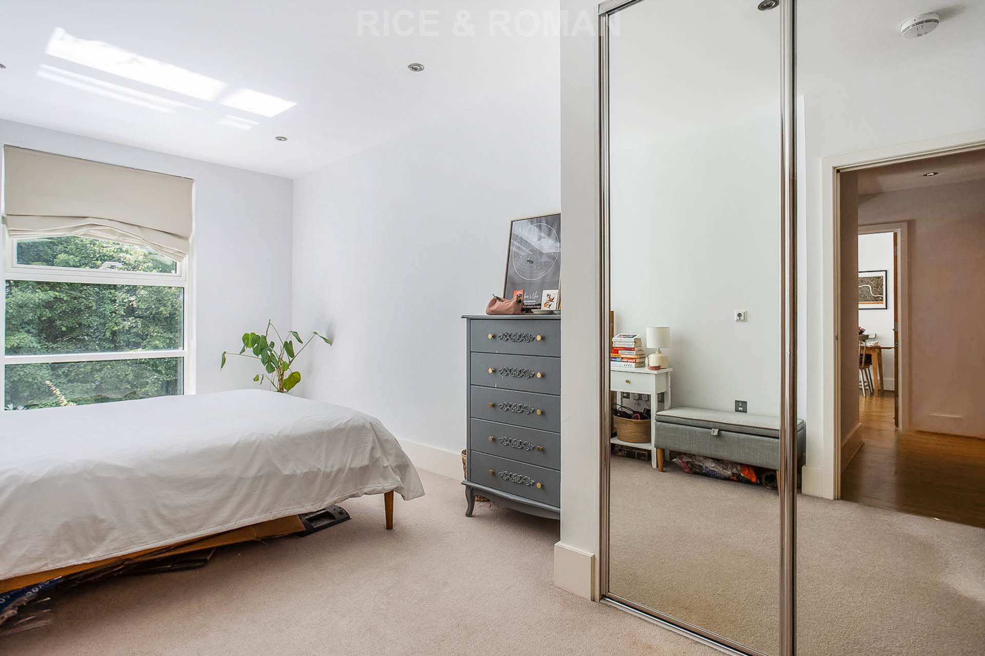 Additional Property Image 2 bedroom Apartment to rent in London 8