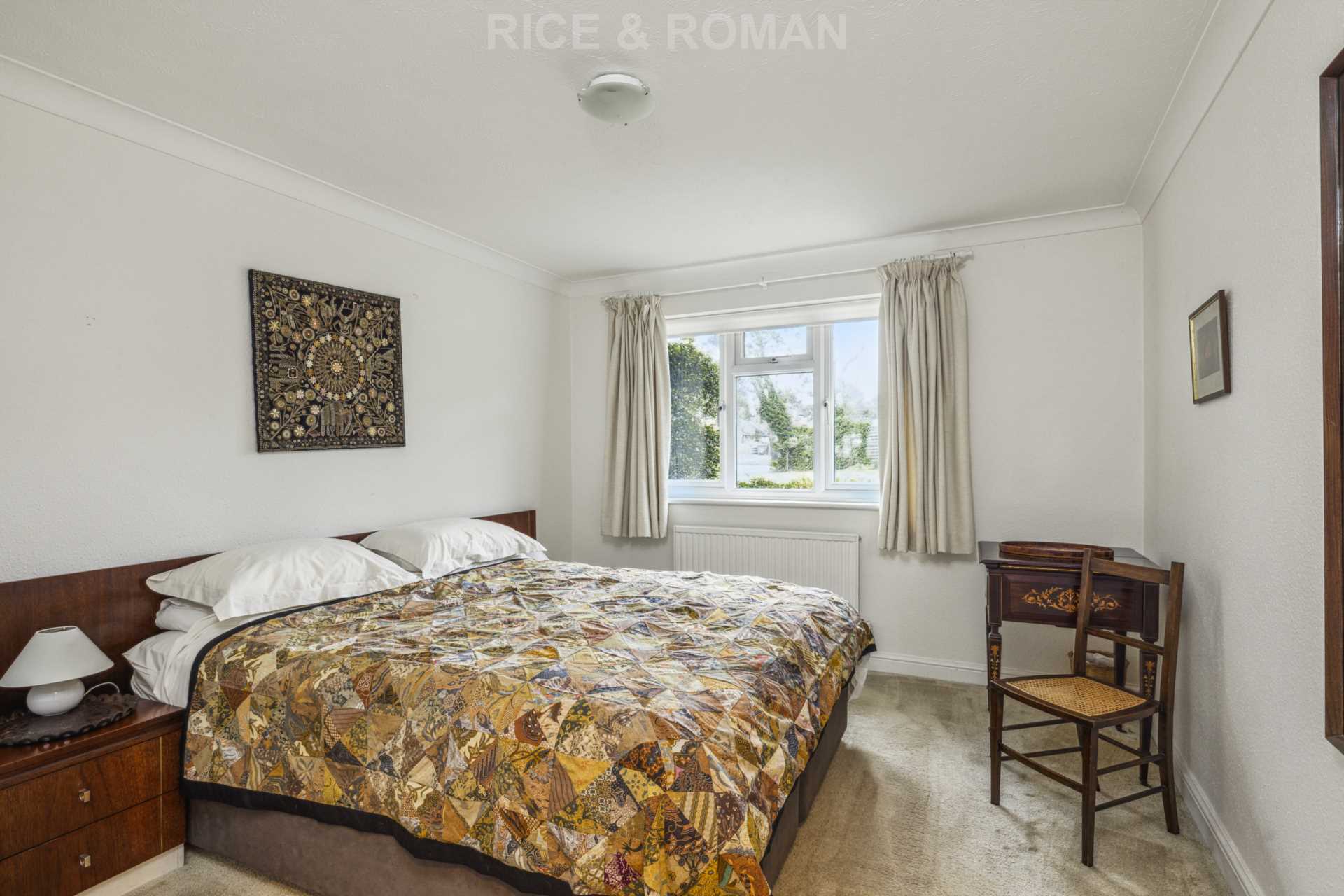 Additional Property Image 5 bedroom Bungalow for sale in Ascot 11