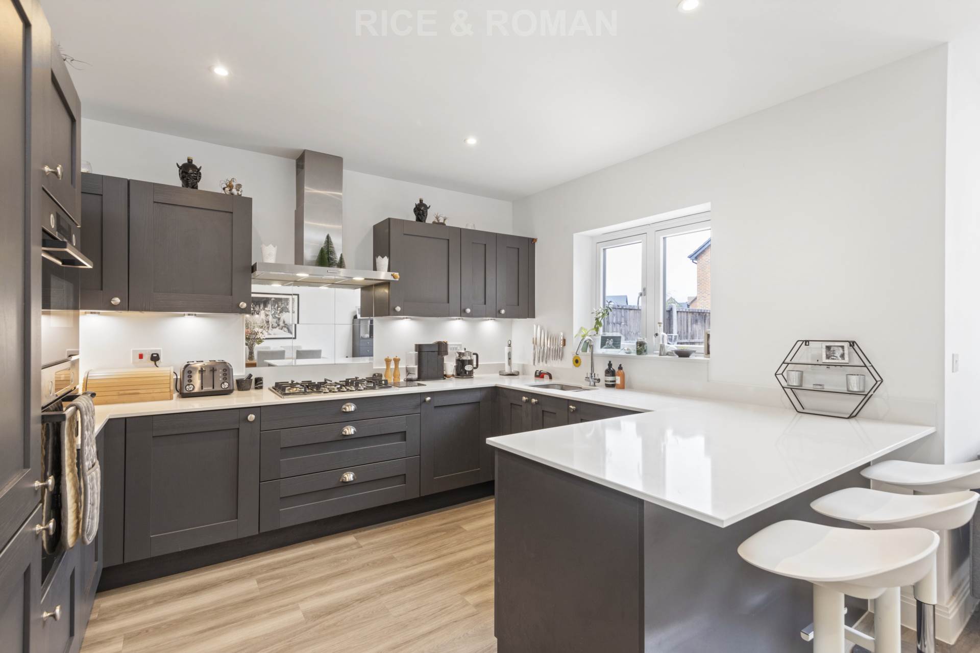 Additional Property Image 4 bedroom Detached for sale in Crowthorne 10