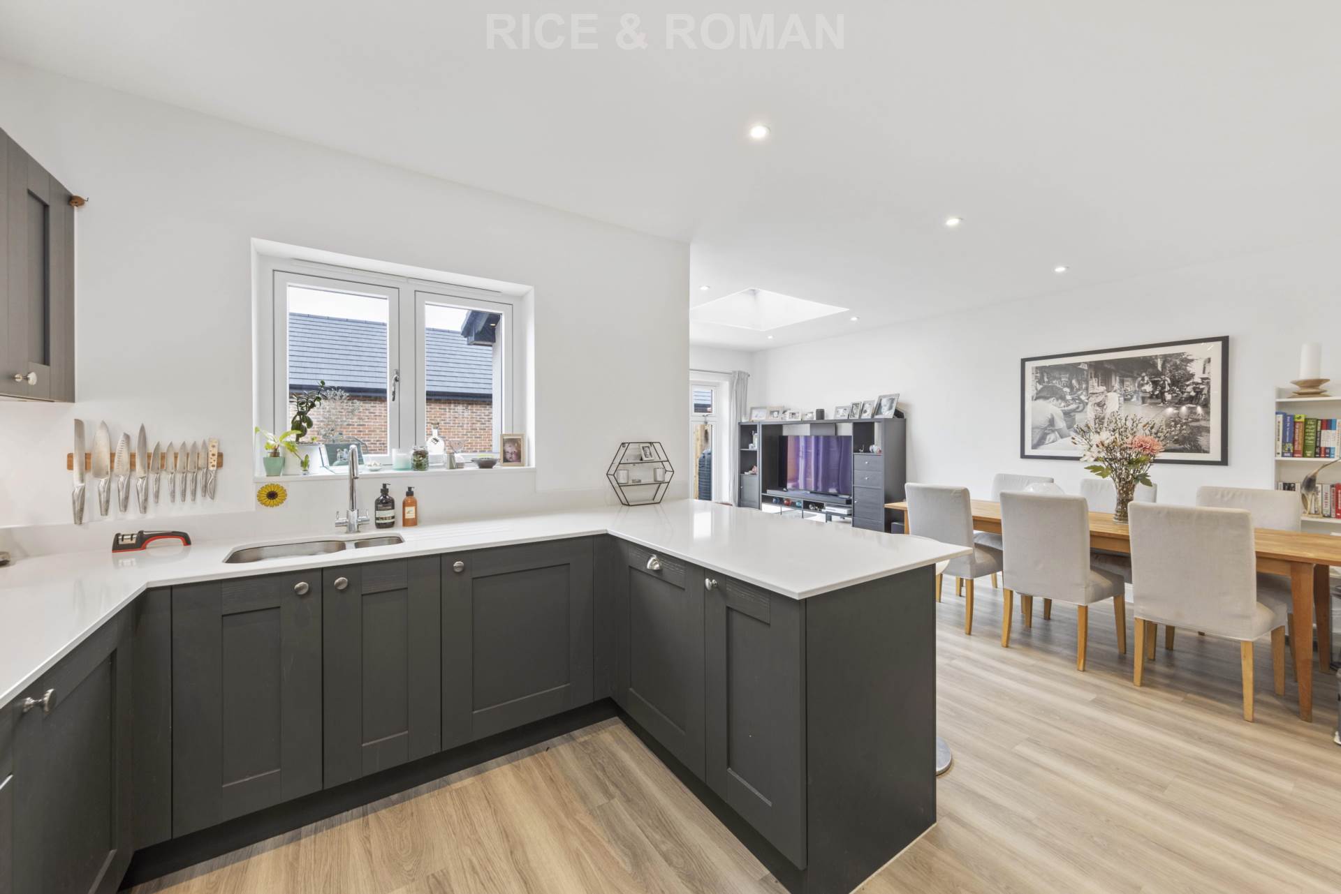 Additional Property Image 4 bedroom Detached for sale in Crowthorne 11