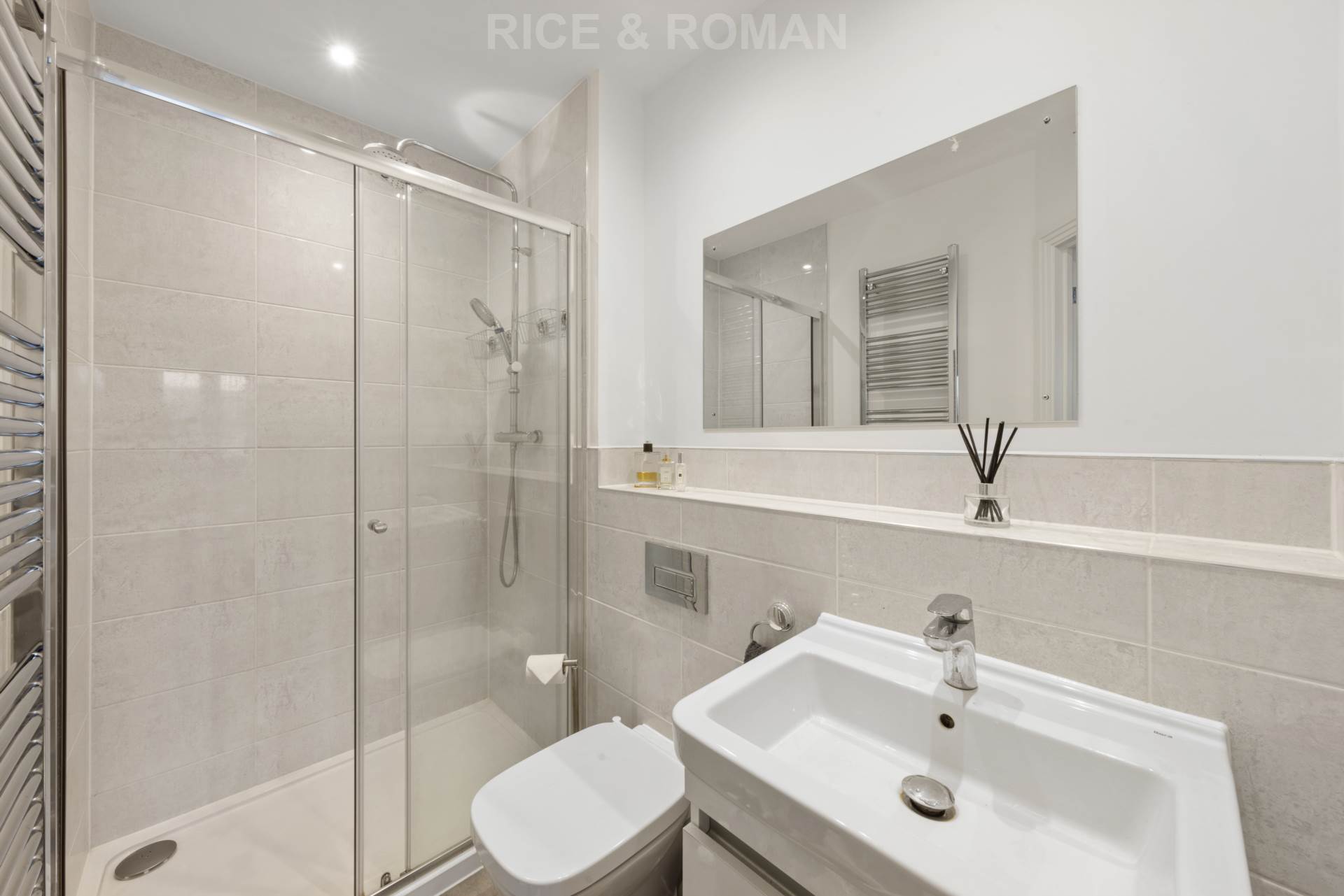 Additional Property Image 4 bedroom Detached for sale in Crowthorne 18