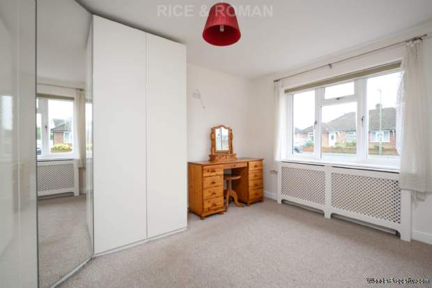 Additional Property Image 4 bedroom Semi Detached Bungalow for sale in West Byfleet 16