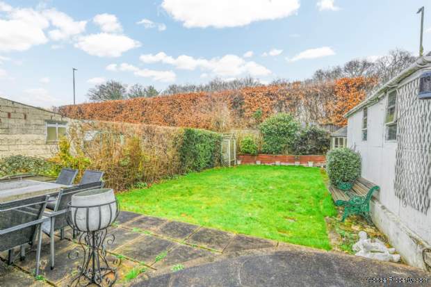 Additional Property Image 4 bedroom Semi Detached Bungalow for sale in West Byfleet 11