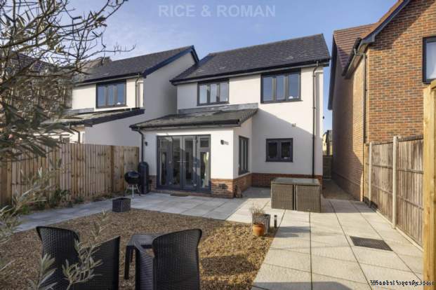 Additional Property Image 4 bedroom Detached for sale in Crowthorne 16