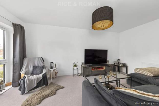 Additional Property Image 4 bedroom Detached for sale in Crowthorne 10