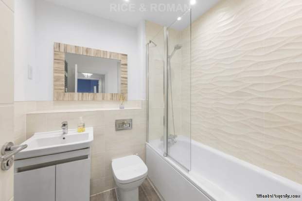 Additional Property Image 4 bedroom Detached for sale in Crowthorne 8