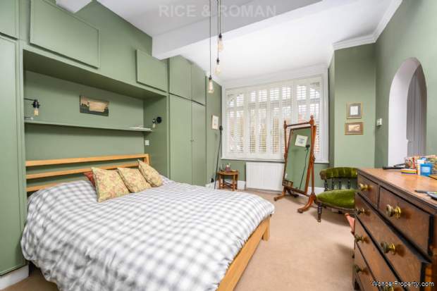 Additional Property Image 4 bedroom Semi Detached for sale in Teddington 12