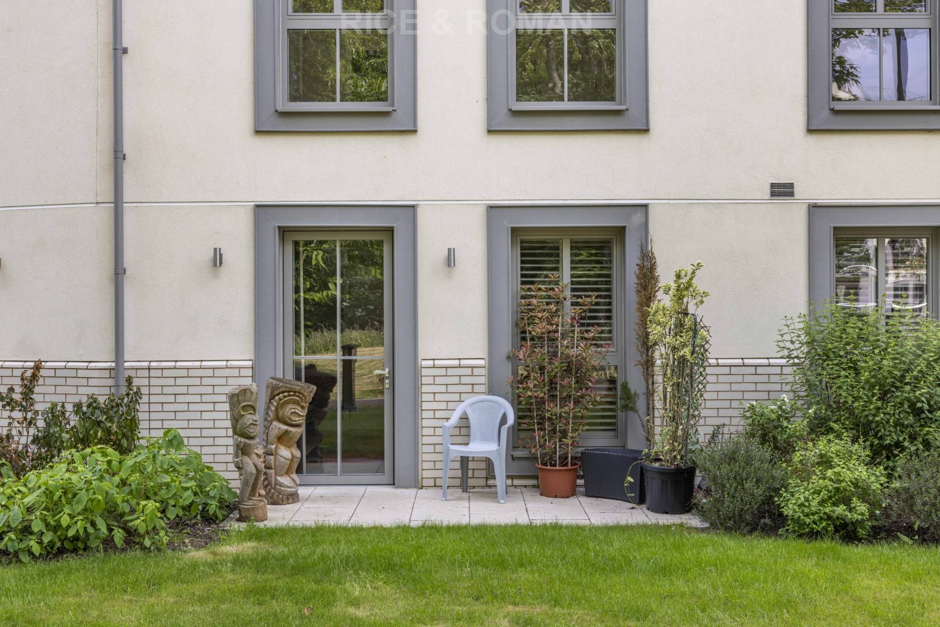 Additional Property Image 2 bedroom Retirement Property for sale in Egham 11