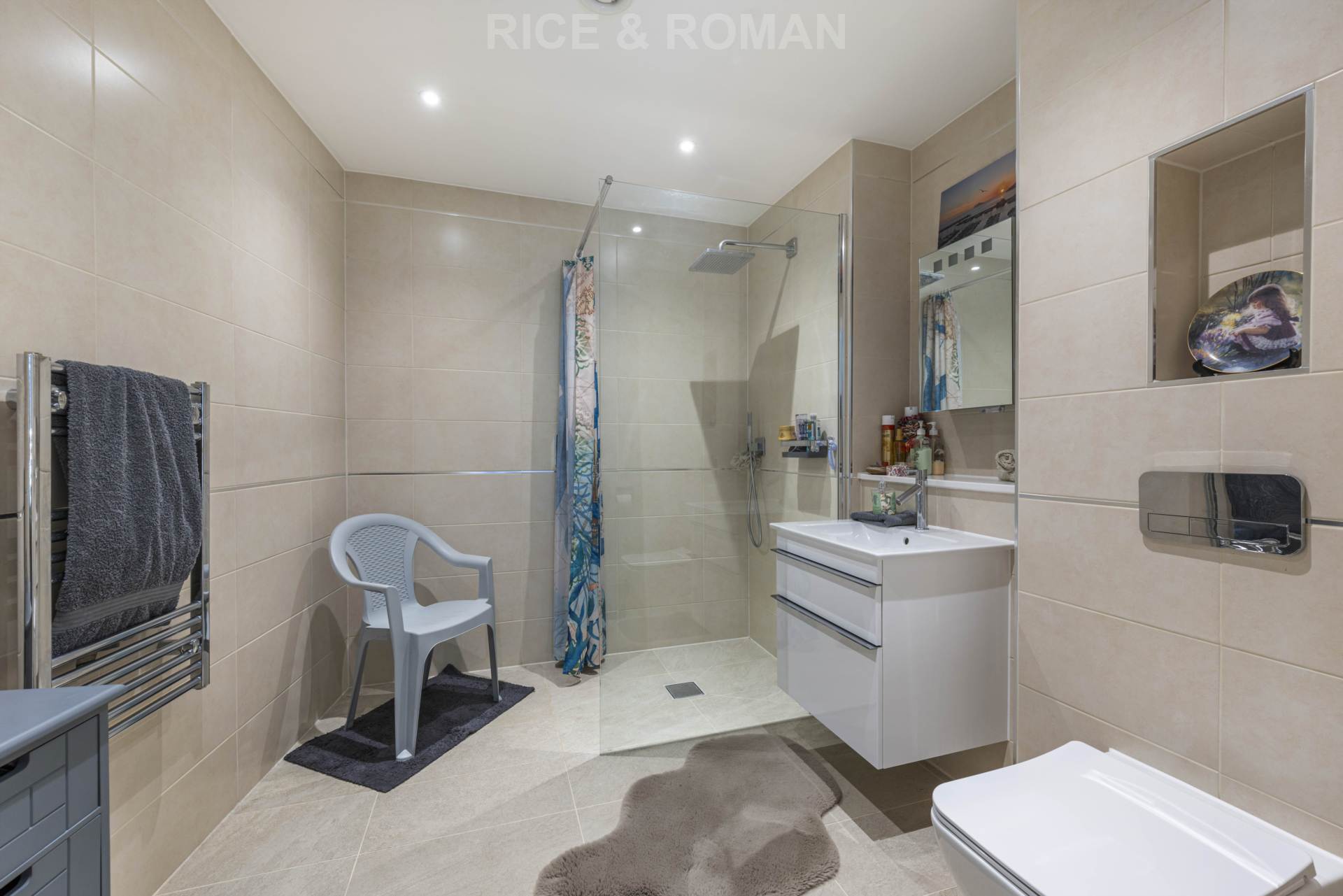 Additional Property Image 2 bedroom Retirement Property for sale in Egham 12