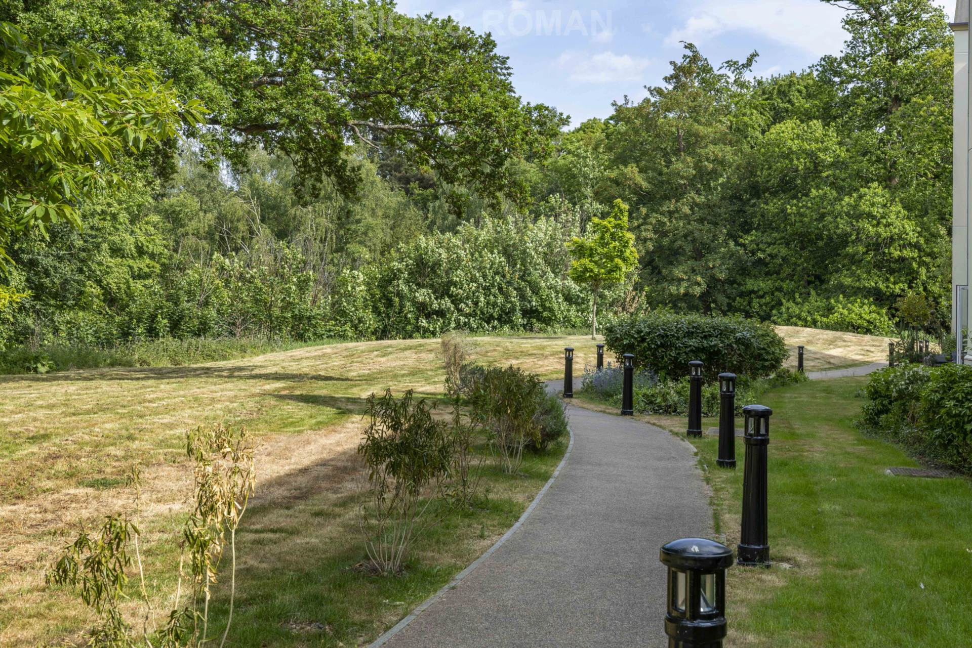 Additional Property Image 2 bedroom Retirement Property for sale in Egham 15