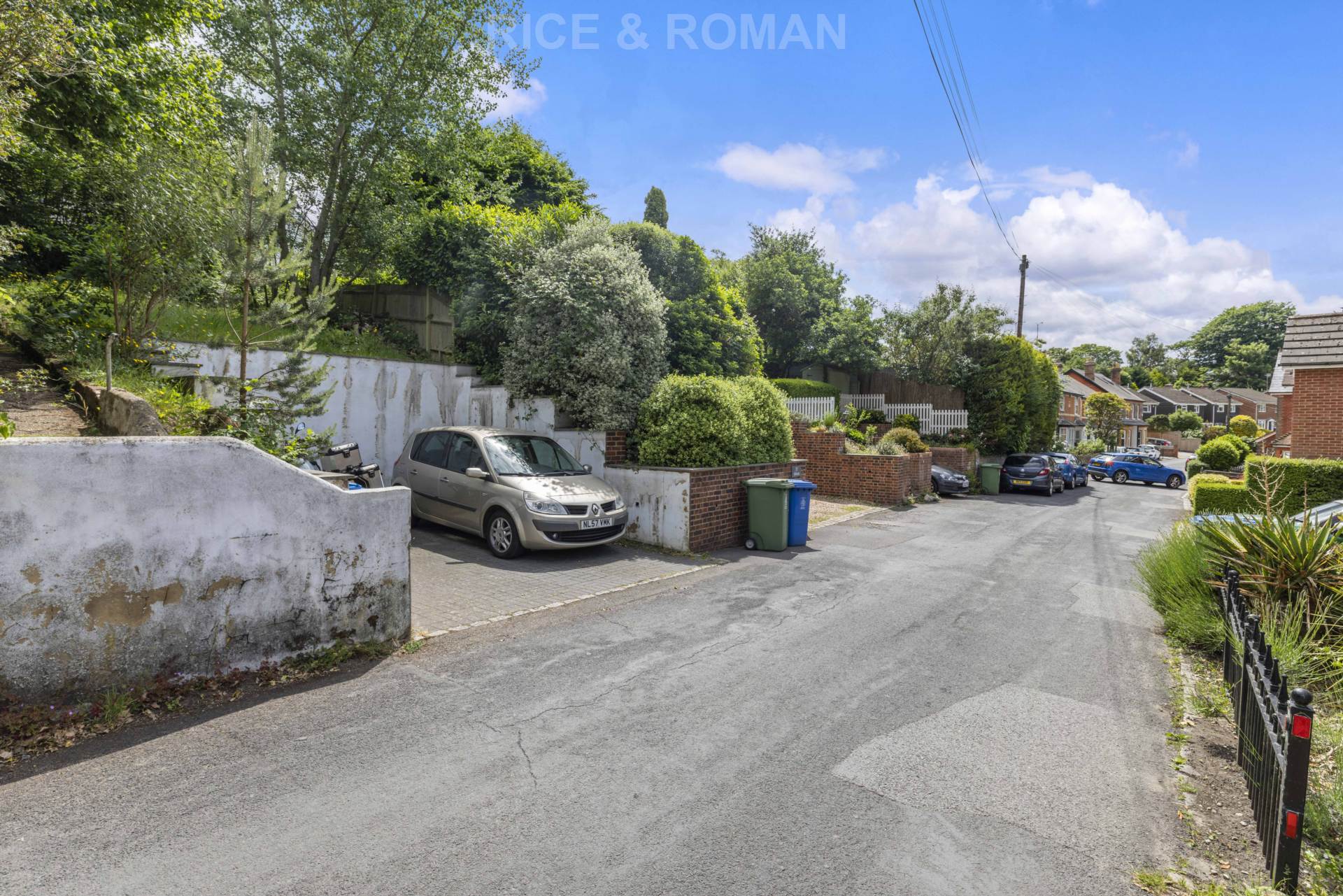 Additional Property Image 2 bedroom Detached for sale in Ascot 6