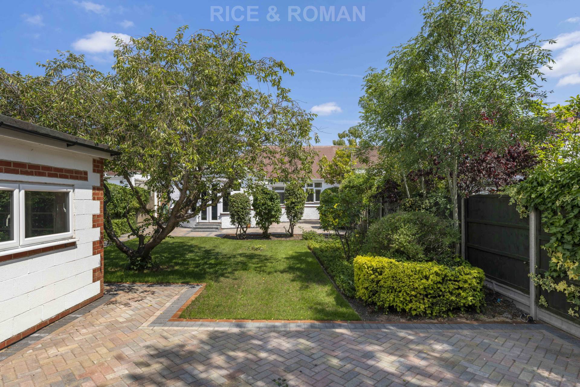 Additional Property Image 3 bedroom Semi Detached Bungalow for sale in Twickenham 15