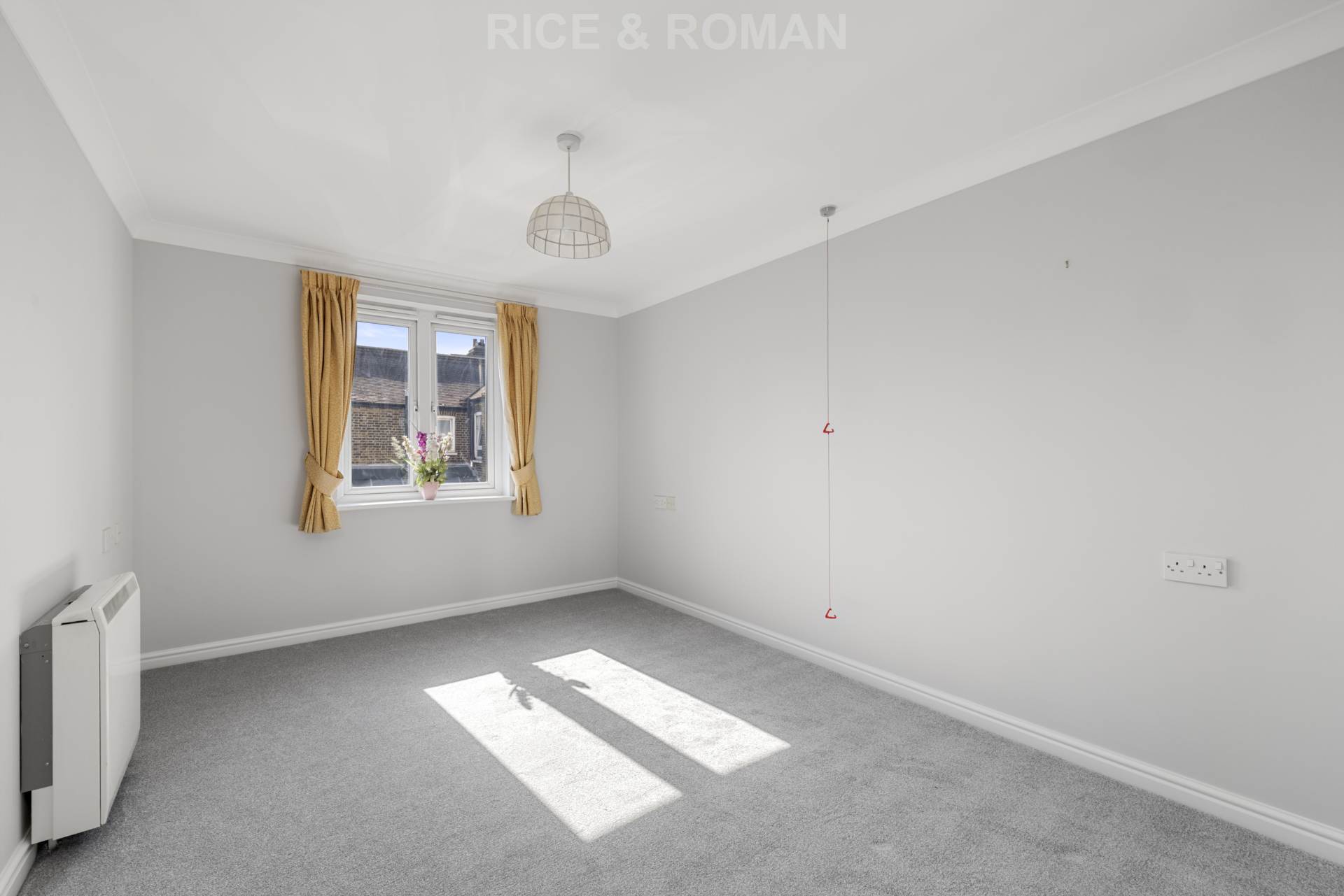 Additional Property Image 2 bedroom Retirement Property to rent in London 5
