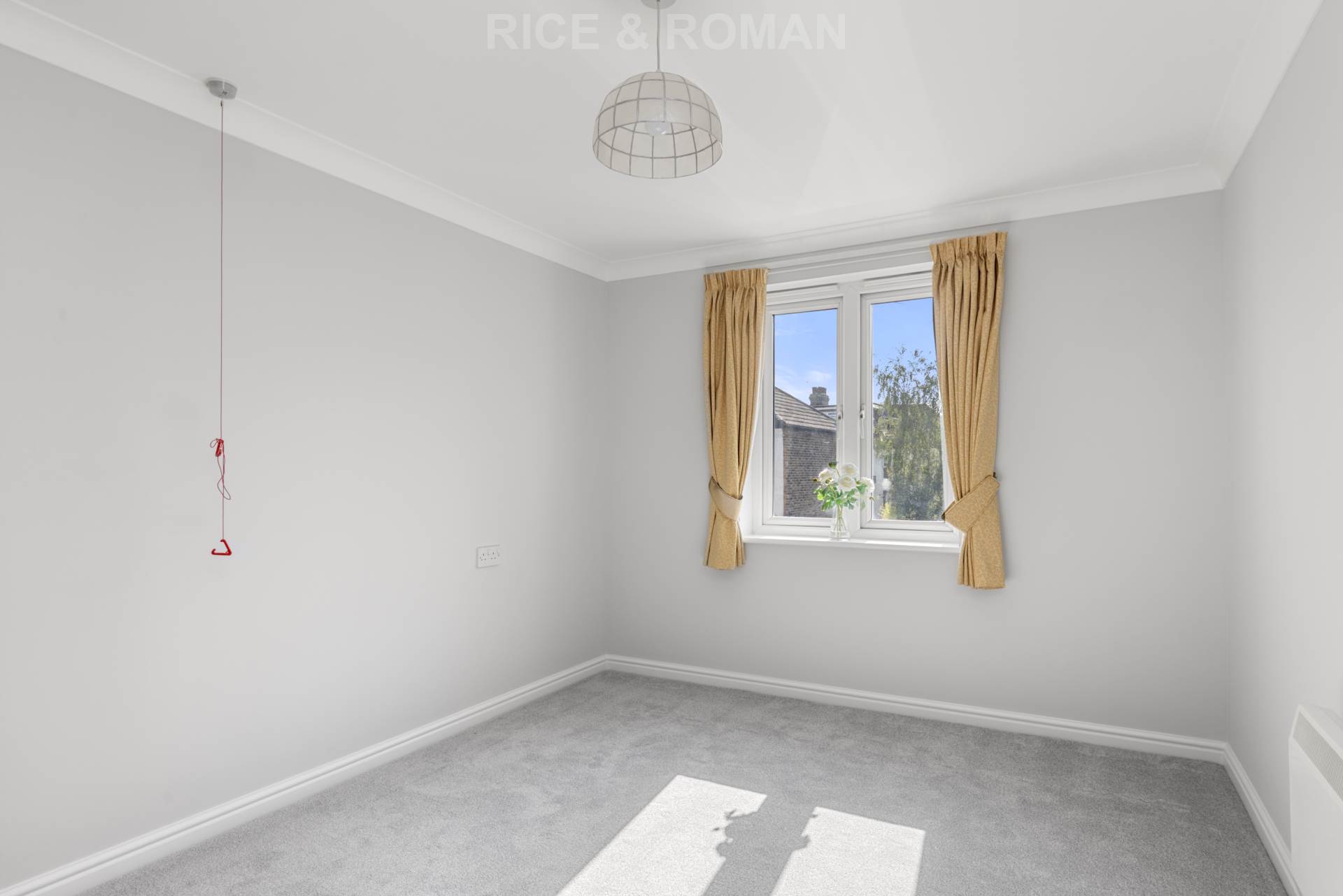 Additional Property Image 2 bedroom Retirement Property to rent in London 7