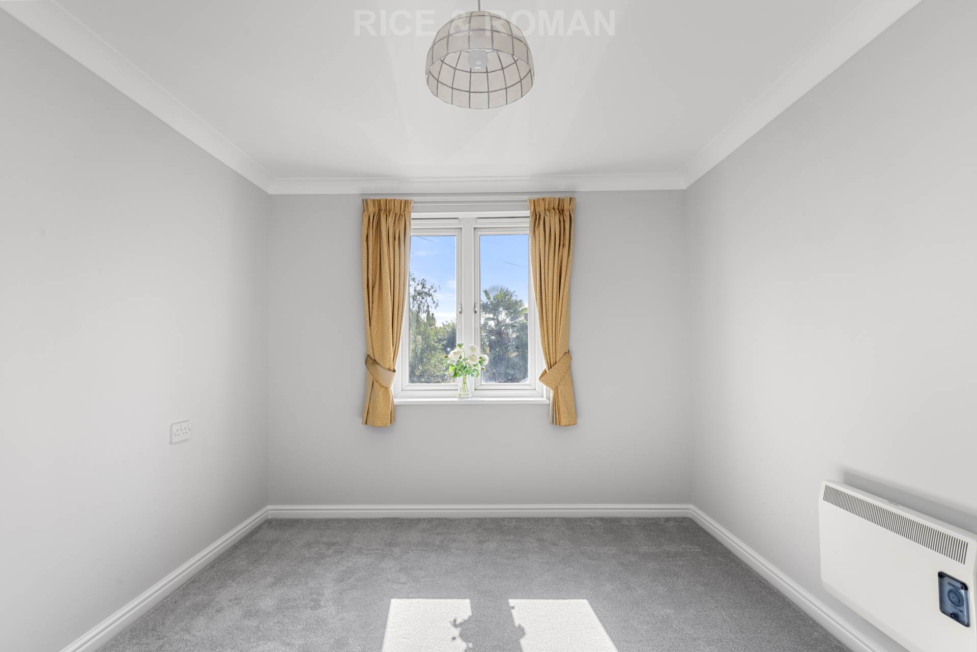 Additional Property Image 2 bedroom Retirement Property to rent in London 8