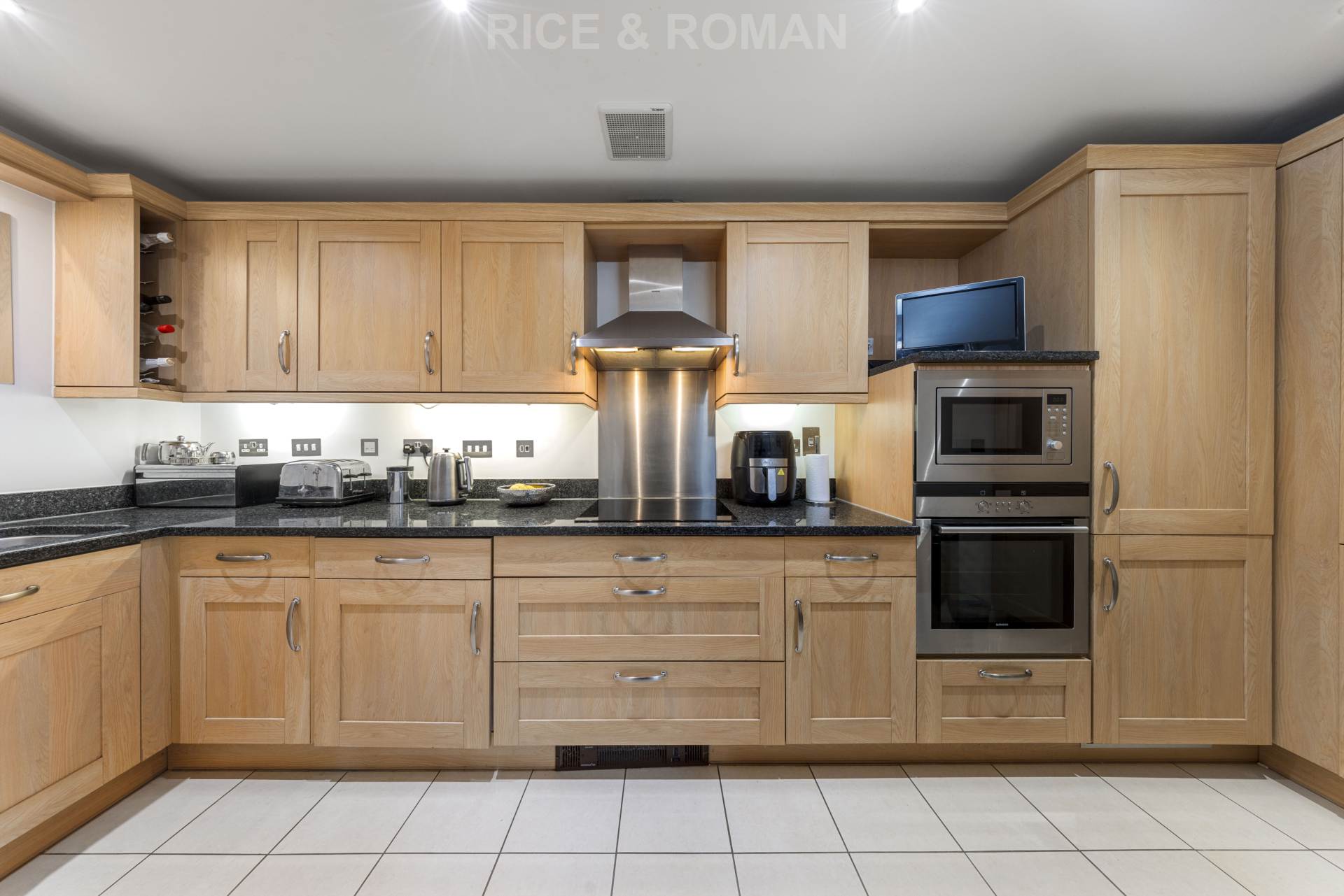 Additional Property Image 2 bedroom Retirement Property for sale in Cobham 6