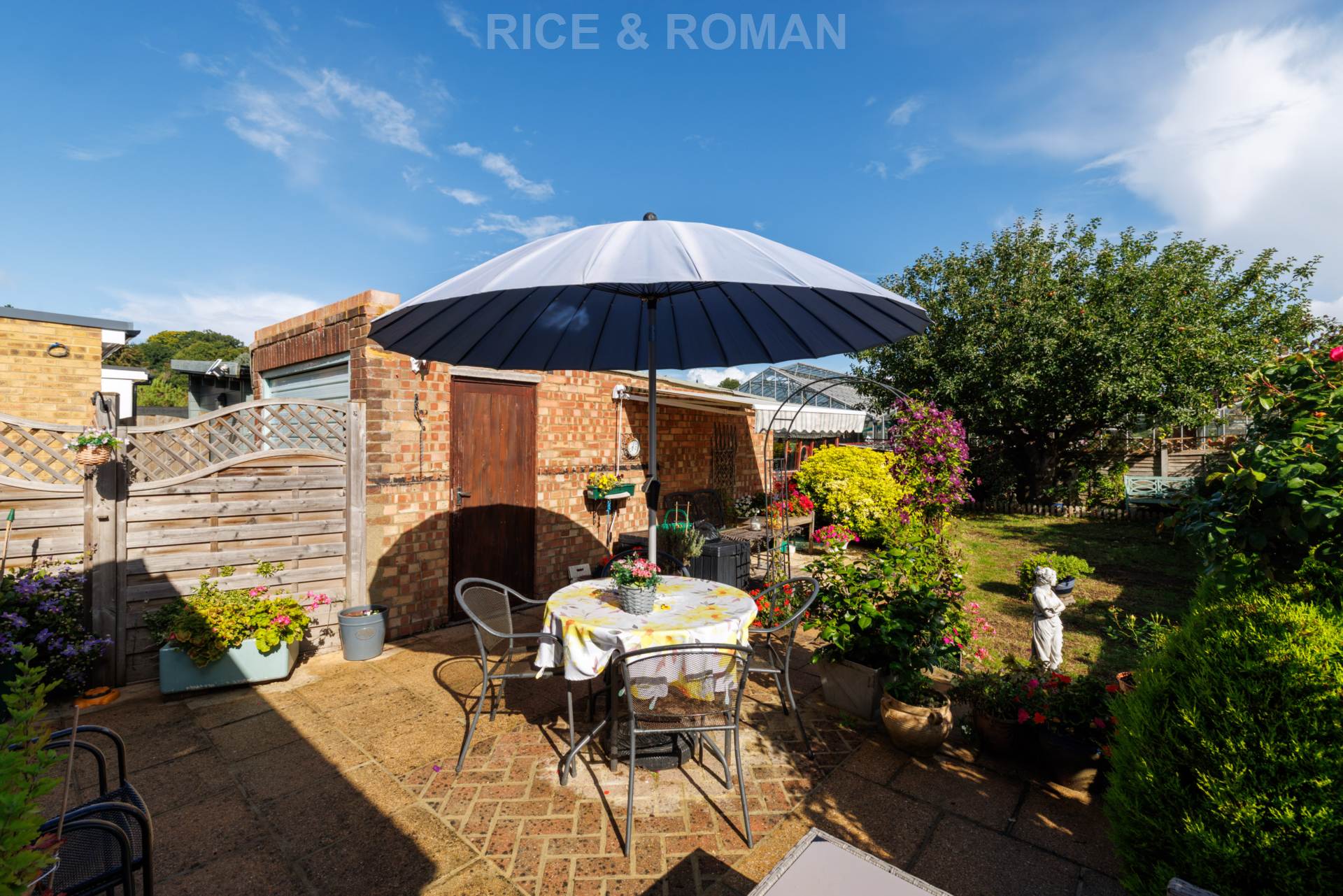 Additional Property Image 2 bedroom Semi Detached Bungalow for sale in Egham 13
