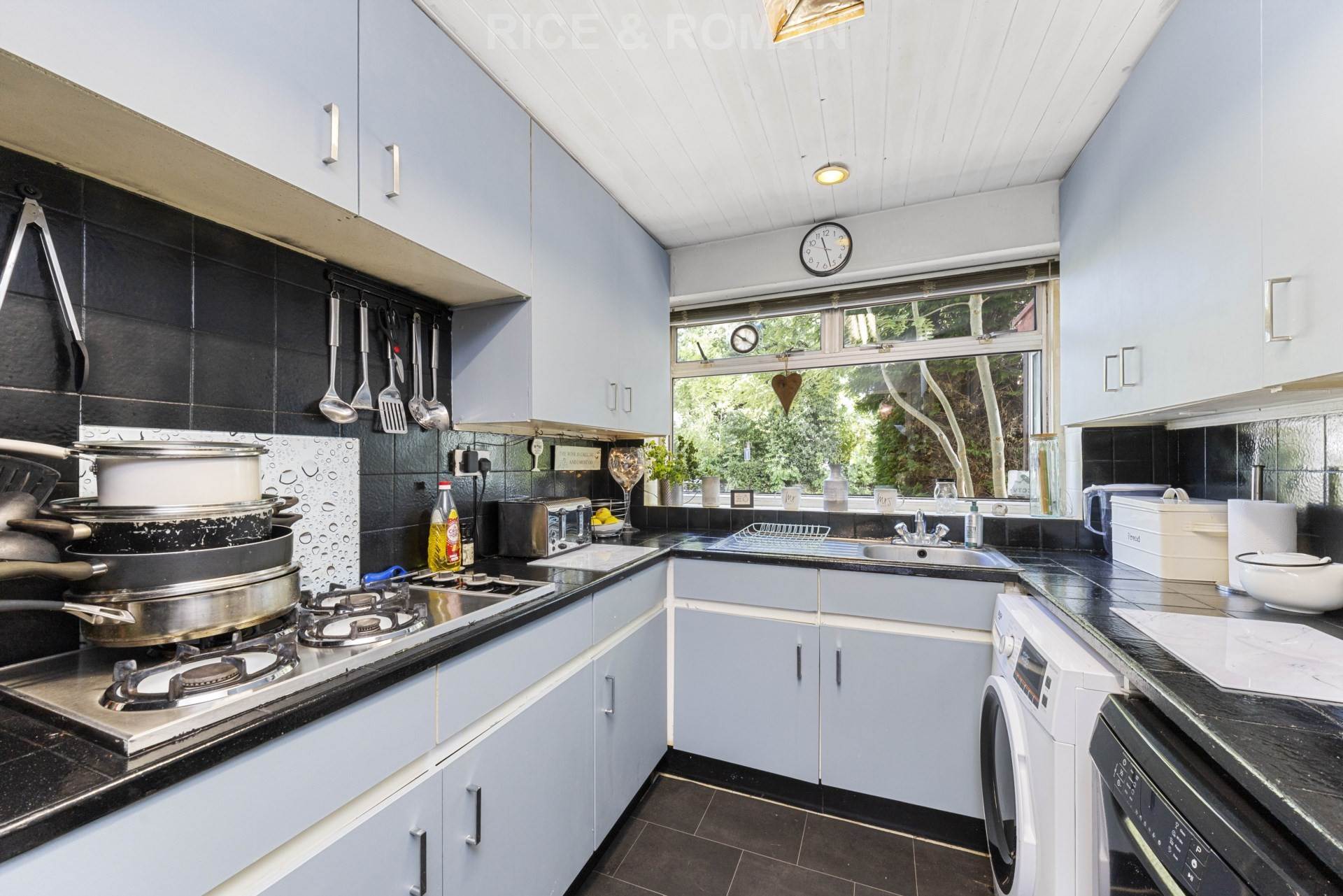 Additional Property Image 3 bedroom End of Terrace for sale in Bracknell 8