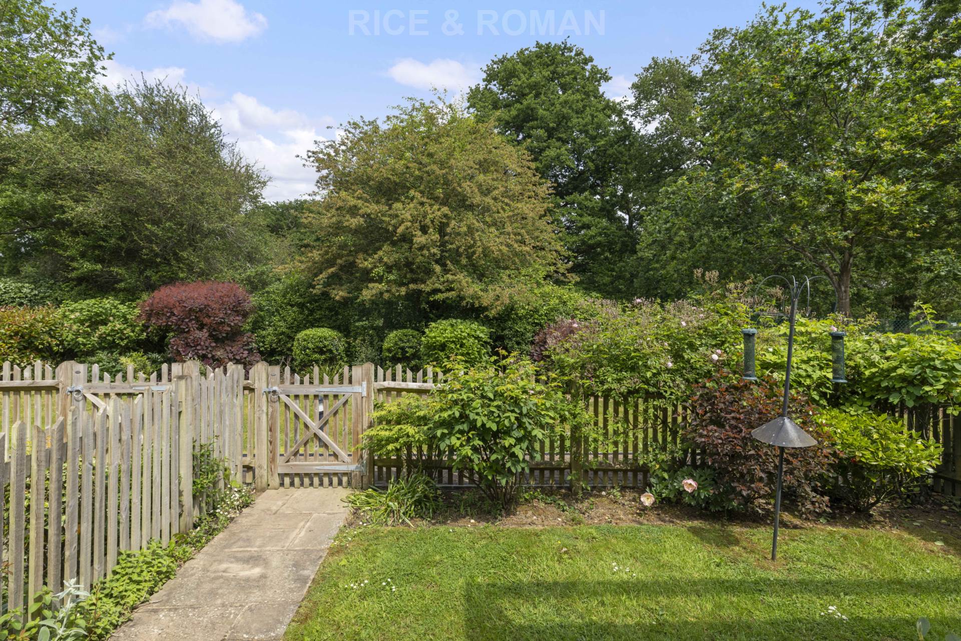 Additional Property Image 3 bedroom Terraced for sale in Leatherhead 7