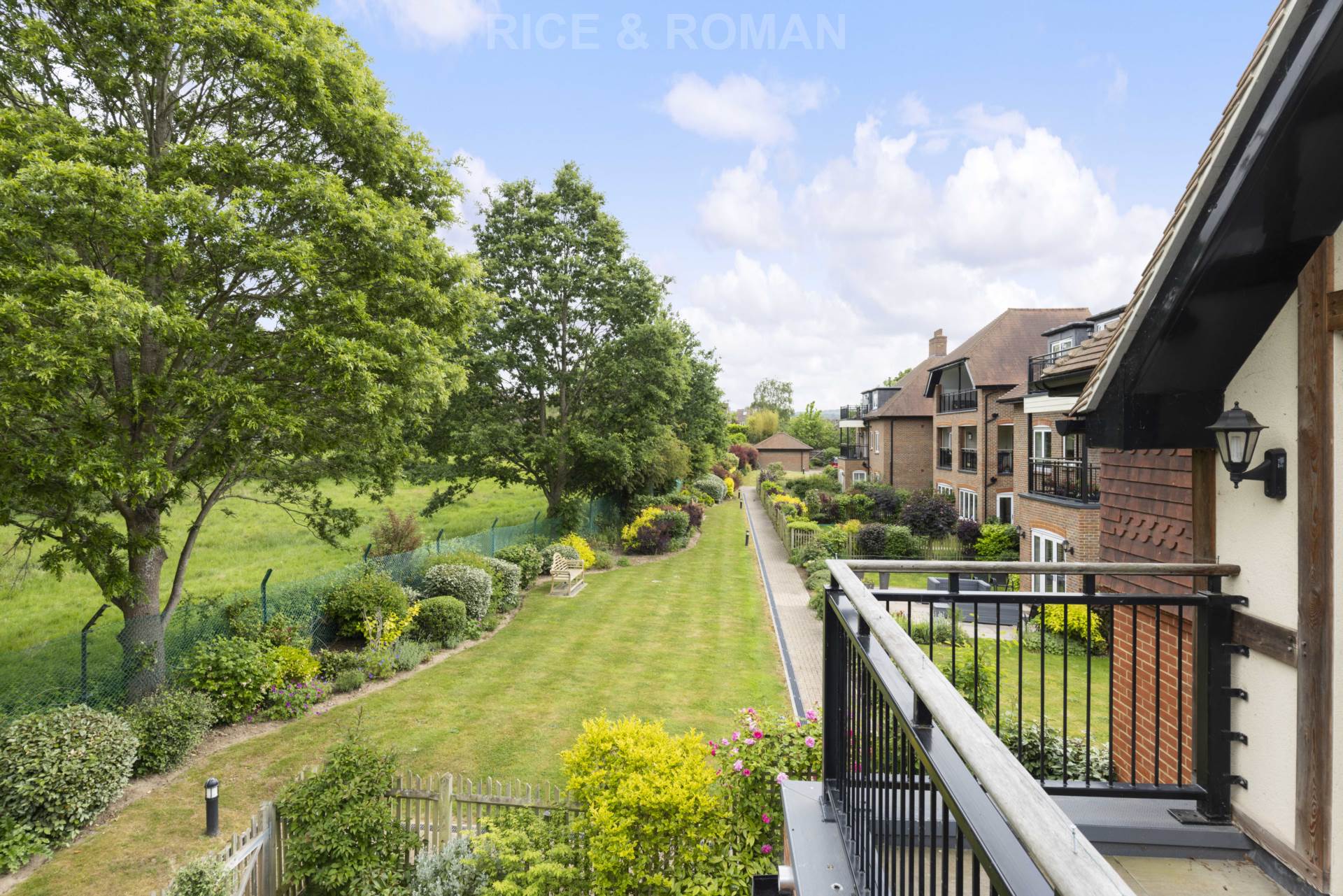 Additional Property Image 3 bedroom Terraced for sale in Leatherhead 15