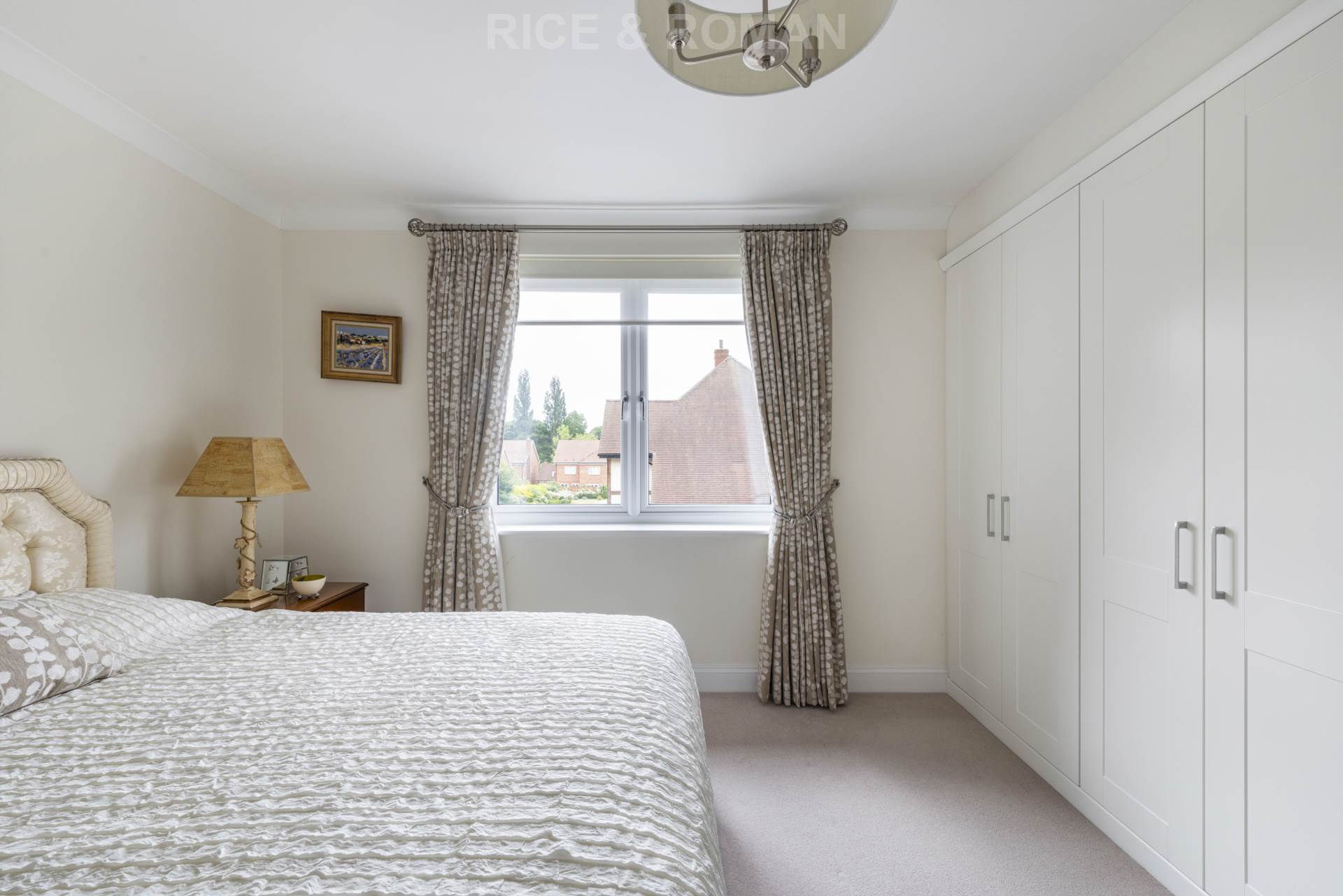 Additional Property Image 3 bedroom Terraced for sale in Leatherhead 16