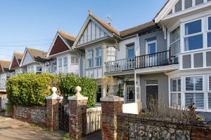 4 bedroom Terraced for sale in Worthing