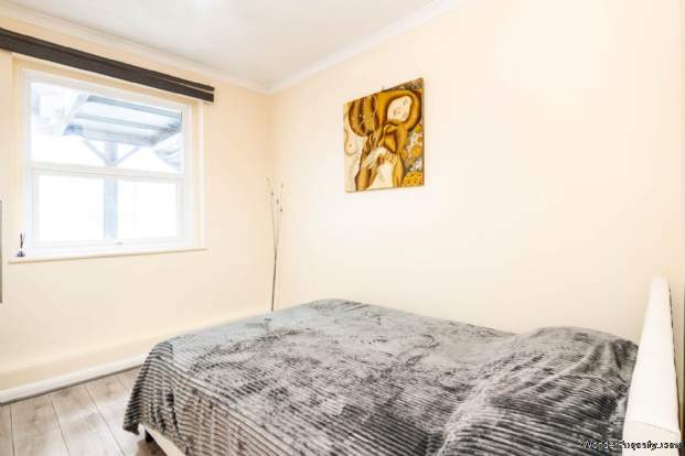 Additional Property Image 1 bedroom Flat for sale in Worthing 6