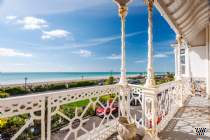 2 bedroom Flat for sale in Worthing
