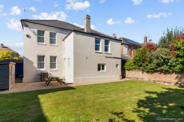 Additional Property Image 5 bedroom Detached for sale in Worthing 4