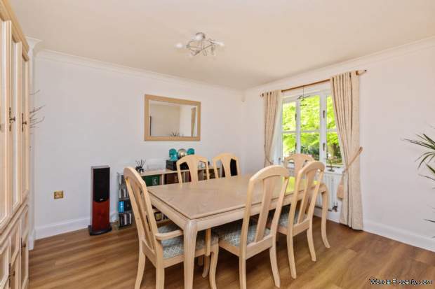 Additional Property Image 5 bedroom Detached for sale in Worthing 3