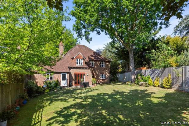 Additional Property Image 5 bedroom Detached for sale in Worthing 10